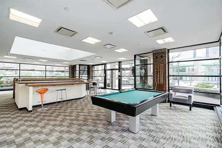 305 10866 CITY PARKWAY - photo 2 of 8