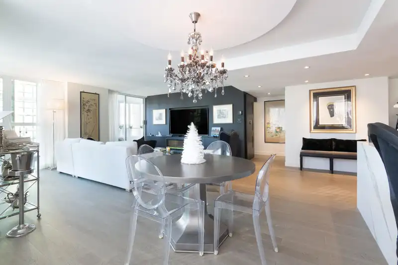1001 717 JERVIS STREET - photo 4 of 14