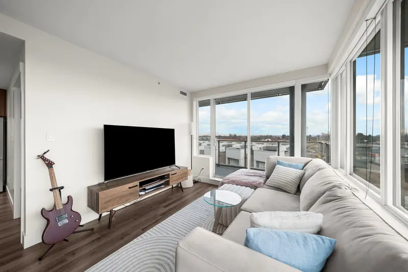 613 10788 NO. 5 ROAD - photo 2 of 24