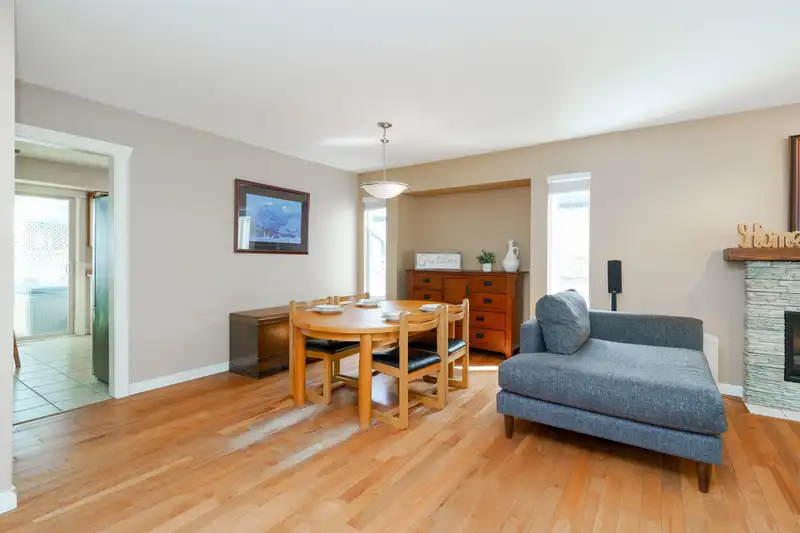 20505 115 AVENUE - photo 4 of 24