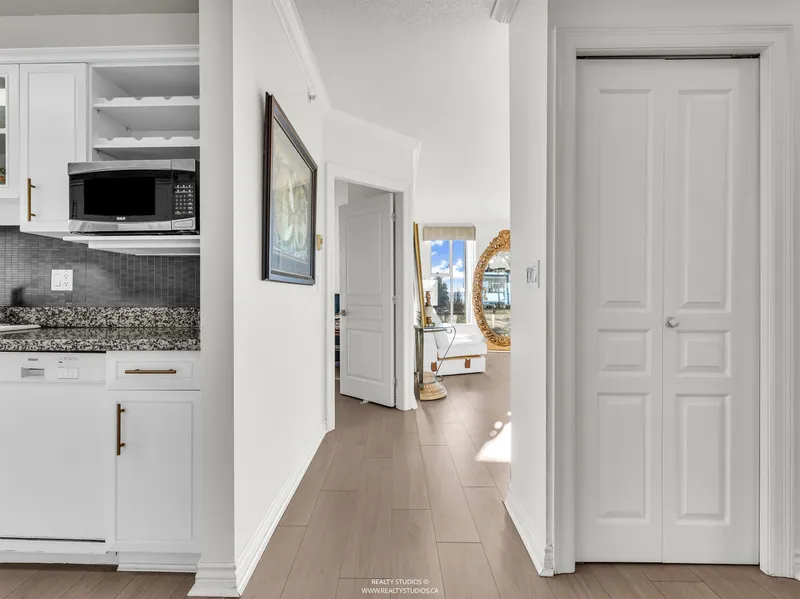 201 588 16TH STREET - photo 3 of 25