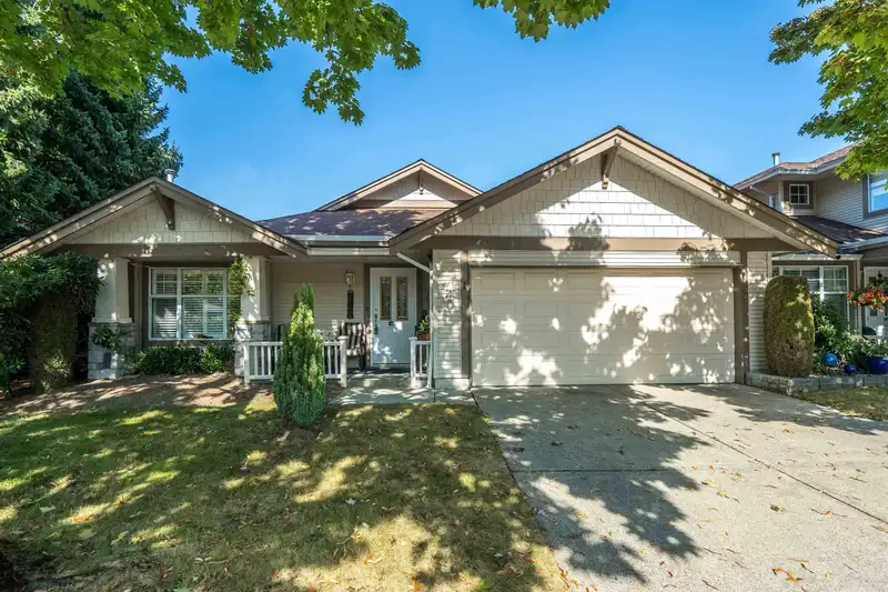 1 20751 87 AVENUE - photo 1 of 40