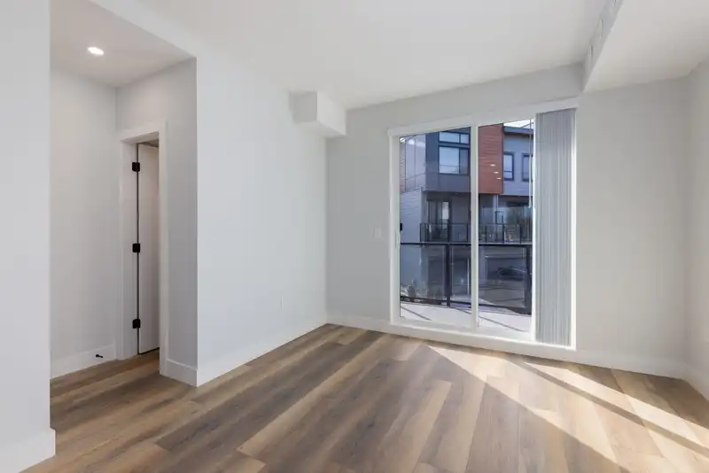 53 30530 CARDINAL AVENUE - photo 3 of 10