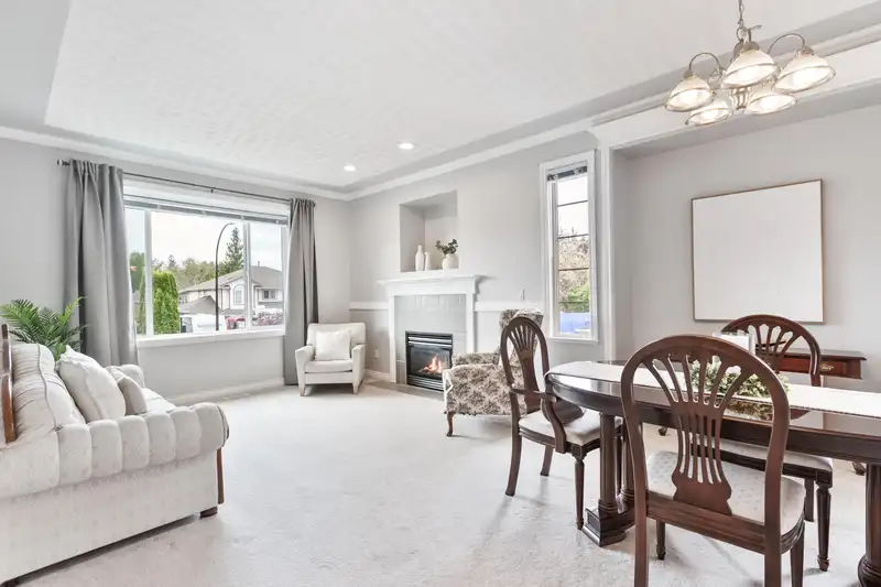 12746 228 STREET - photo 4 of 40