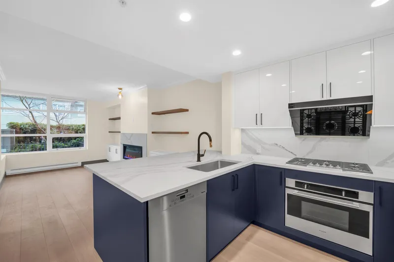 6018 CHANCELLOR MEWS - photo 3 of 25