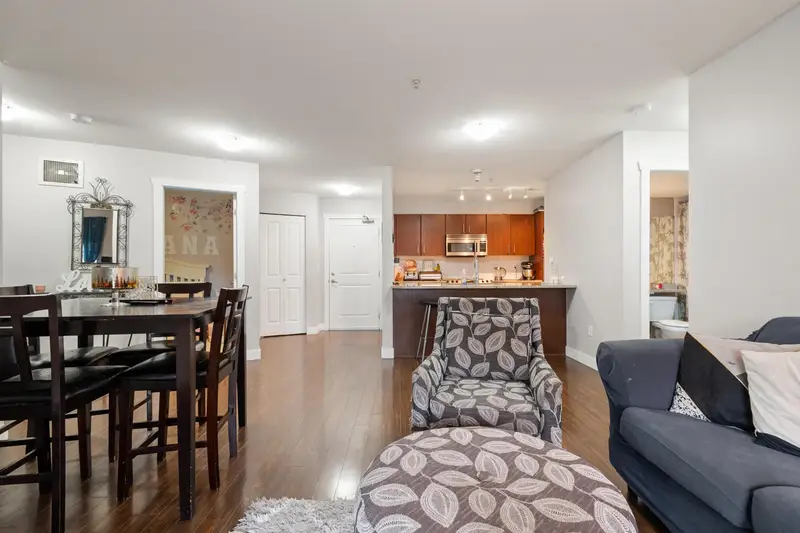 209 45567 YALE ROAD - photo 4 of 25