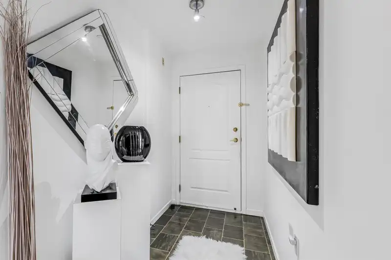 206 15290 18TH AVENUE - photo 2 of 36