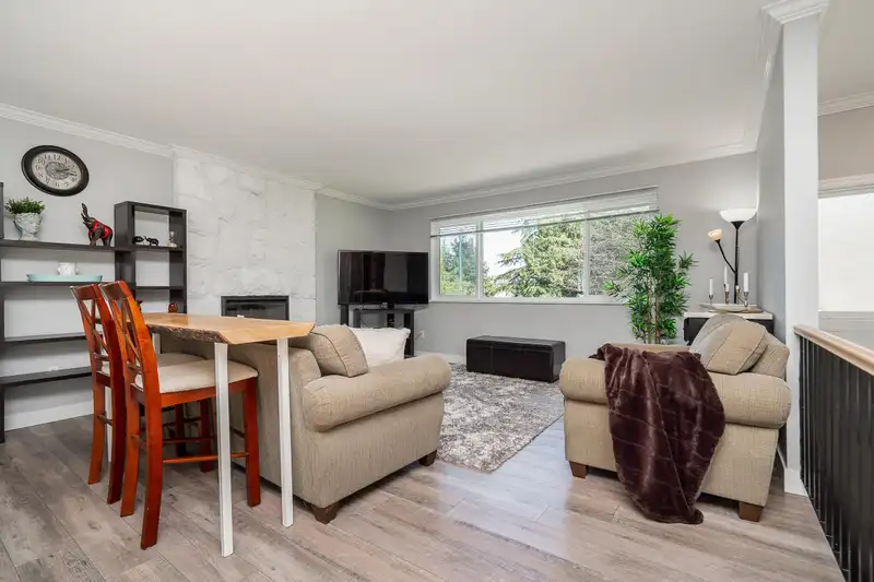 3158 MARINER WAY - photo 4 of 35