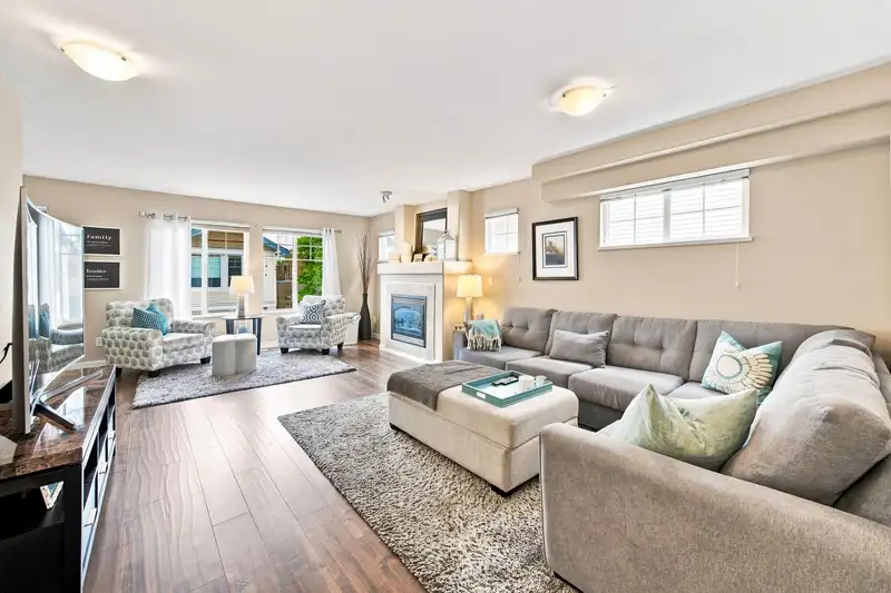 6 6533 121 STREET - photo 3 of 33