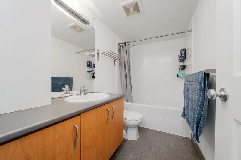 1003 1295 RICHARDS STREET - photo 4 of 13