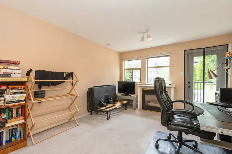 414 1591 BOOTH AVENUE - photo 4 of 21