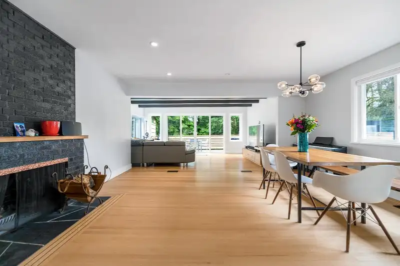 977 CLEMENTS AVENUE - photo 3 of 35