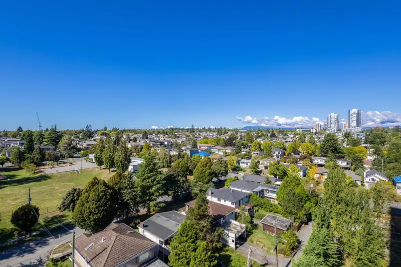 1103 8189 CAMBIE STREET - photo 1 of 7
