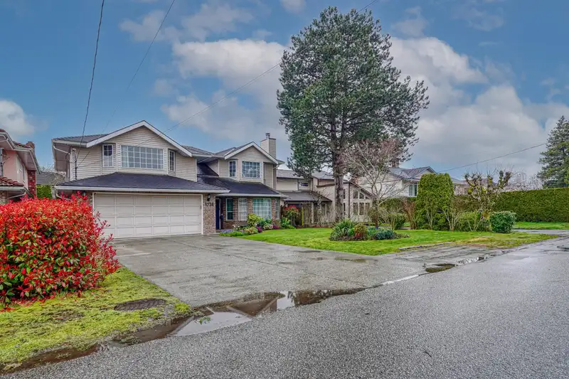 9738 BAKERVIEW DRIVE - photo 2 of 31