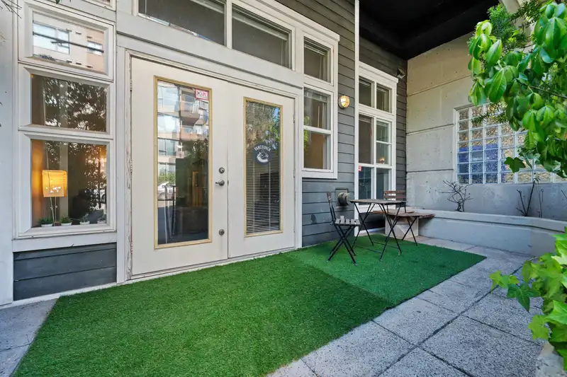 102 2102 W 38TH AVENUE - photo 1 of 31