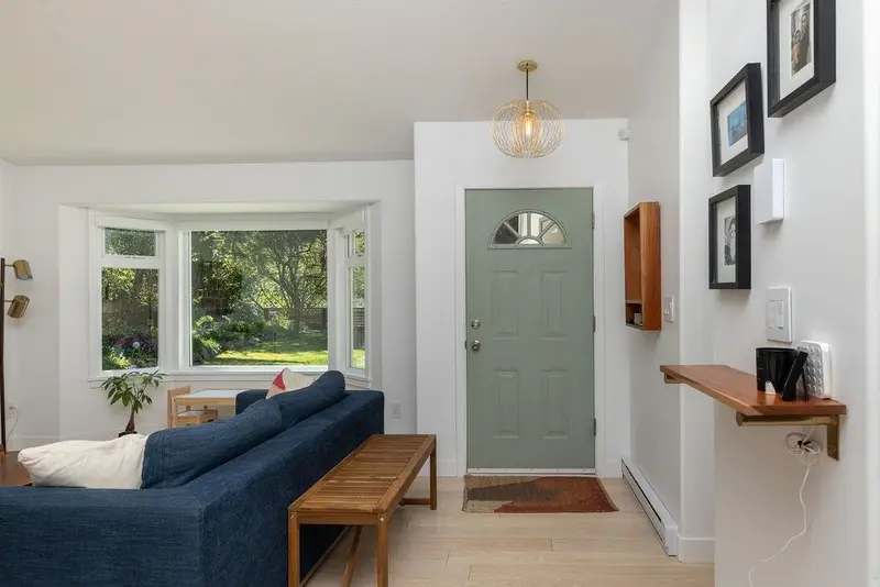 5700 TRIDENT AVENUE - photo 4 of 25