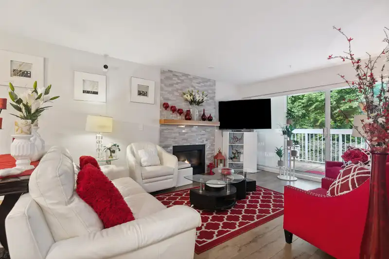 302 1215 PACIFIC STREET - photo 1 of 19