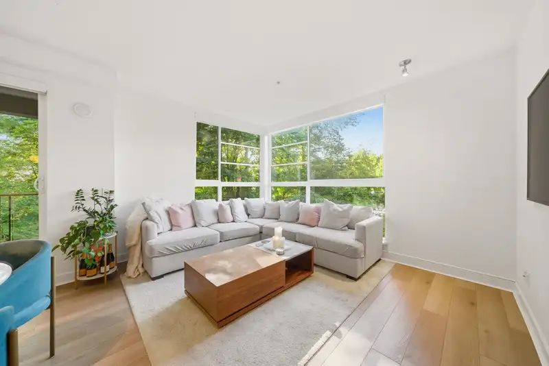 307 733 W 3RD STREET - photo 3 of 32