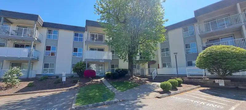305 32870 GEORGE FERGUSON WAY - photo 2 of 15