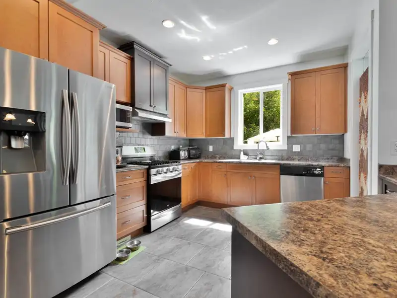 10386 MCEACHERN STREET - photo 3 of 25