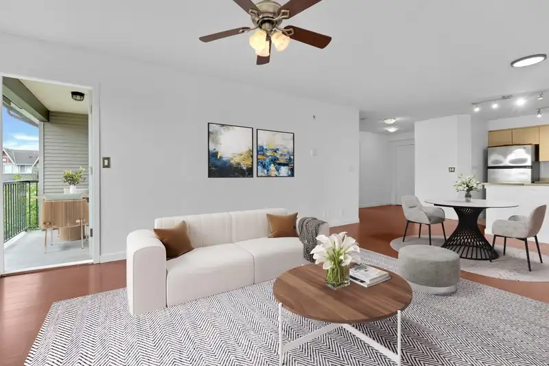 415 12083 92A AVENUE - photo 3 of 20