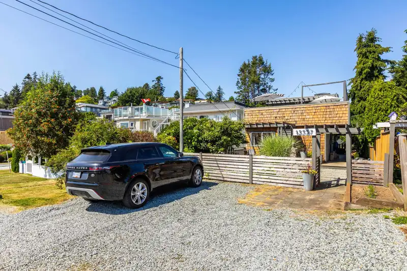 15557 VICTORIA AVENUE - photo 1 of 40
