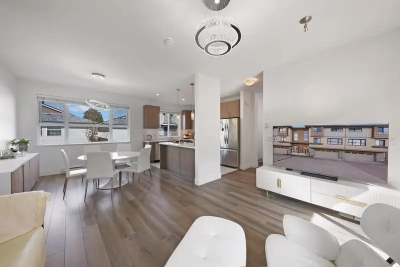 10 7180 GILBERT ROAD - photo 4 of 25