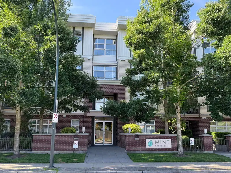 402 15168 19 AVENUE - photo 1 of 8