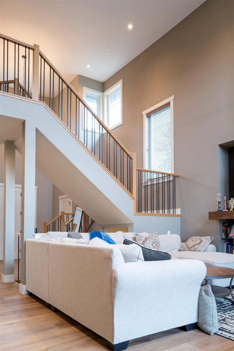 20 24455 61 AVENUE - photo 3 of 25