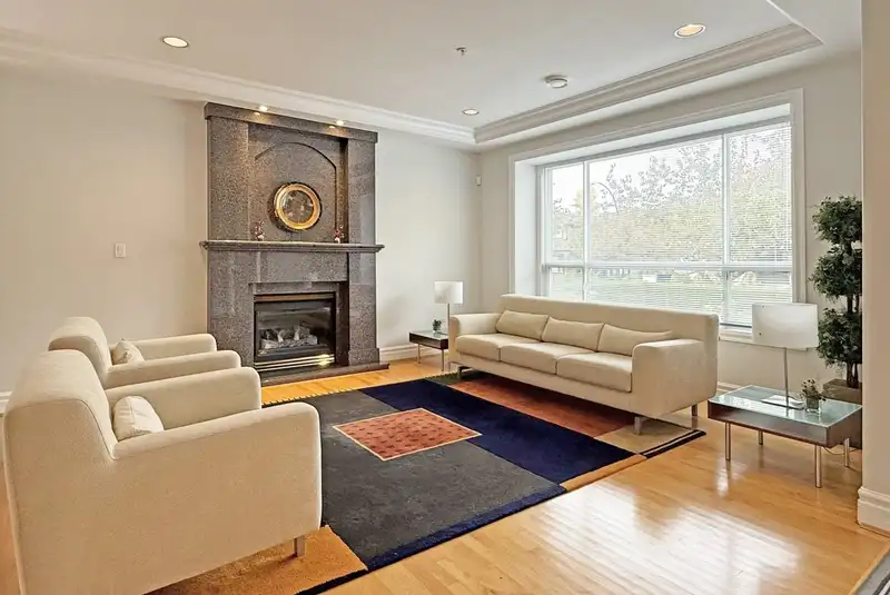 2128 W 20TH AVENUE - photo 3 of 27
