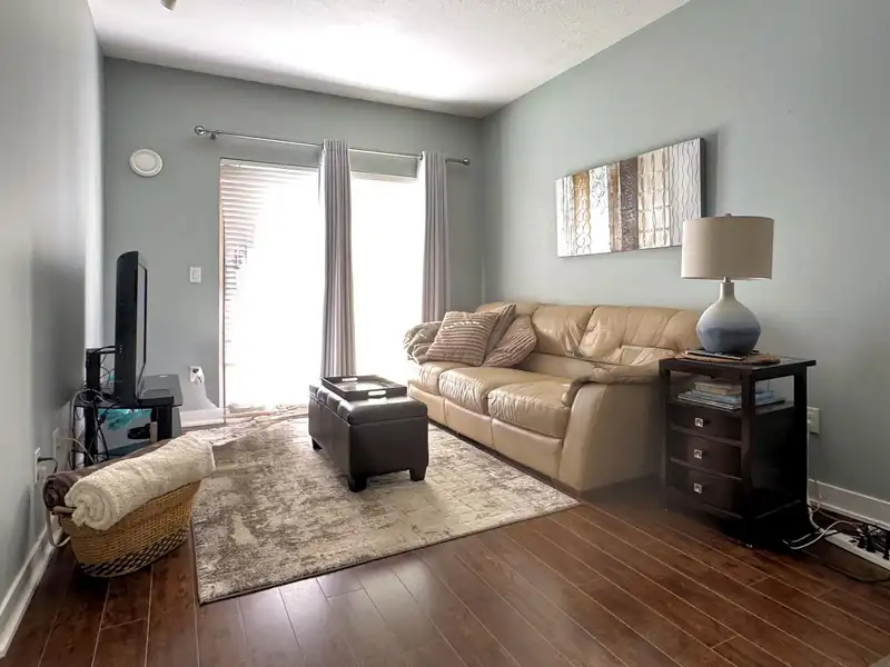 414 20460 DOUGLAS CRESCENT - photo 4 of 16