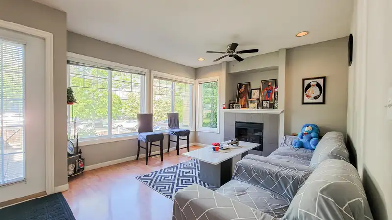 7 6110 138 STREET - photo 4 of 31