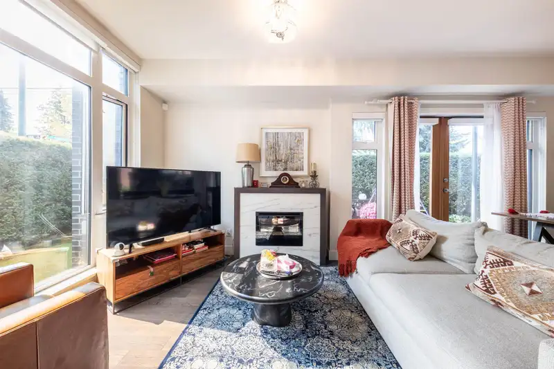 979 W 46TH AVENUE - photo 4 of 27