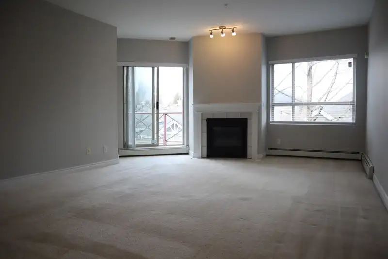 322 2109 ROWLAND STREET - photo 2 of 16