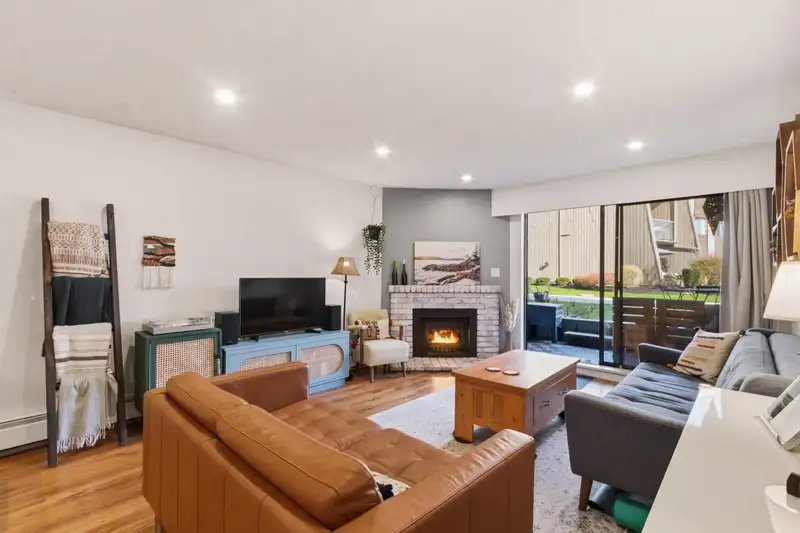 104 9101 HORNE STREET - photo 2 of 28