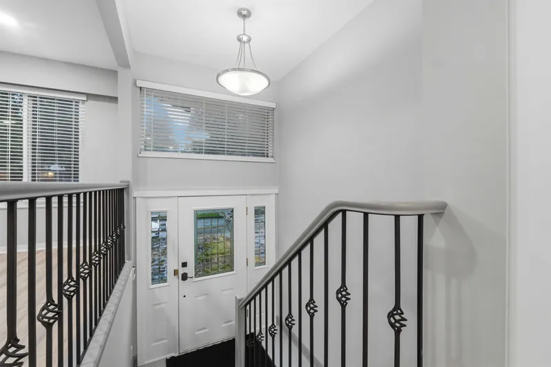 21101 119 AVENUE - photo 3 of 25