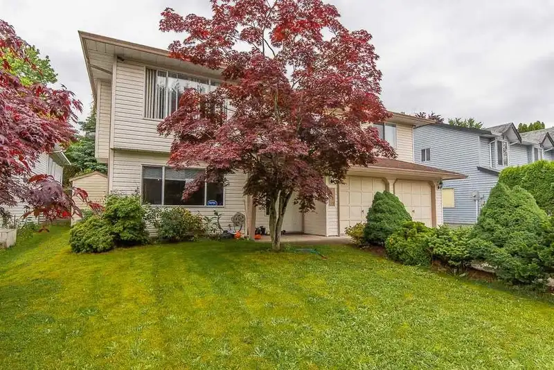 2592 MITCHELL STREET - photo 1 of 26