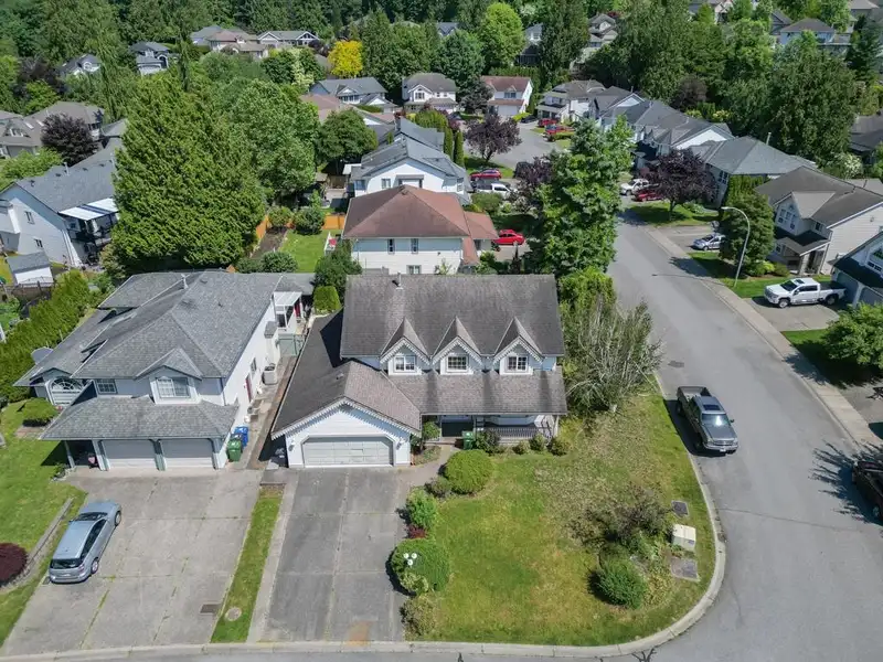 4130 GOODCHILD STREET - photo 2 of 34