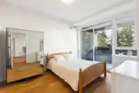 204 788 ARTHUR ERICKSON PLACE - thumbnail 9
