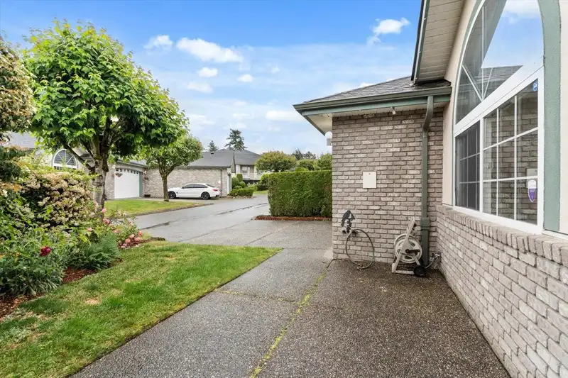 25 32777 CHILCOTIN DRIVE - photo 3 of 36
