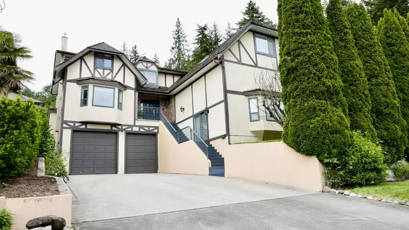 7625 AUBREY STREET - photo 1 of 17