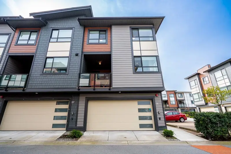 58 20150 81 AVENUE - photo 1 of 25