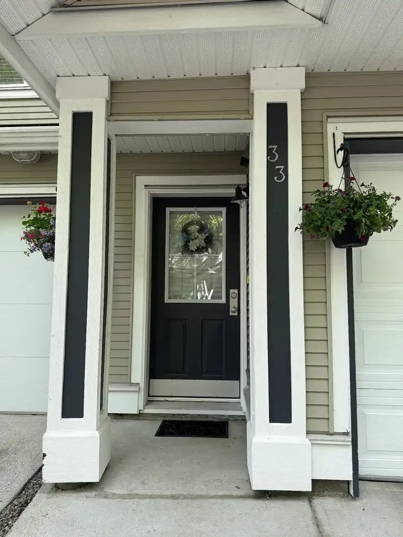 33 20460 66 AVENUE - photo 2 of 35