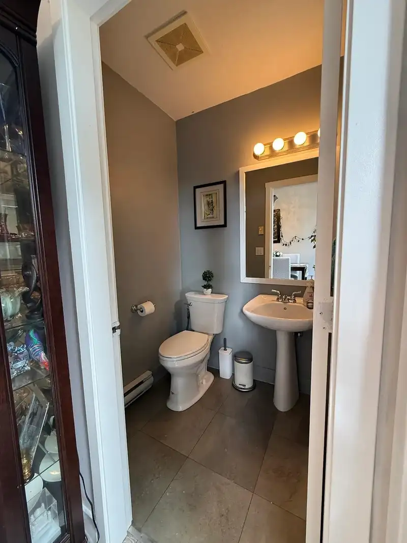 33 20460 66 AVENUE - photo 4 of 35