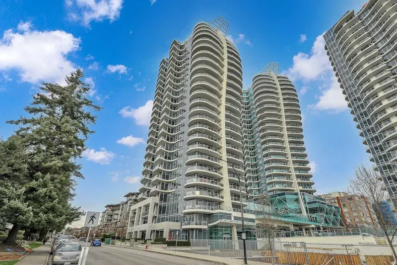 804 1500 MARTIN STREET - photo 2 of 25