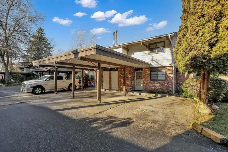 128 7472 138 STREET - photo 4 of 34