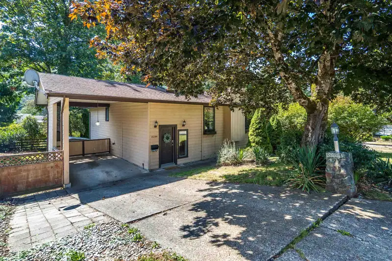 35396 SELKIRK AVENUE - photo 1 of 36