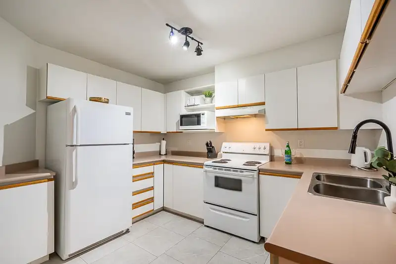 107 27358 32 AVENUE - photo 4 of 21