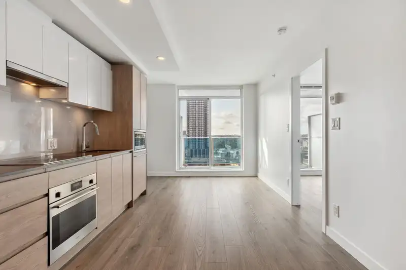 1112 13615 FRASER HIGHWAY - photo 4 of 28