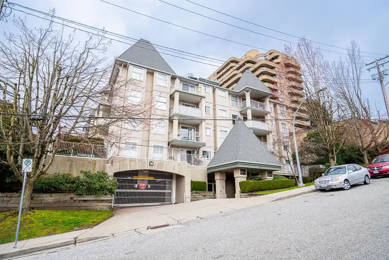 410 1035 AUCKLAND STREET - photo 1 of 27